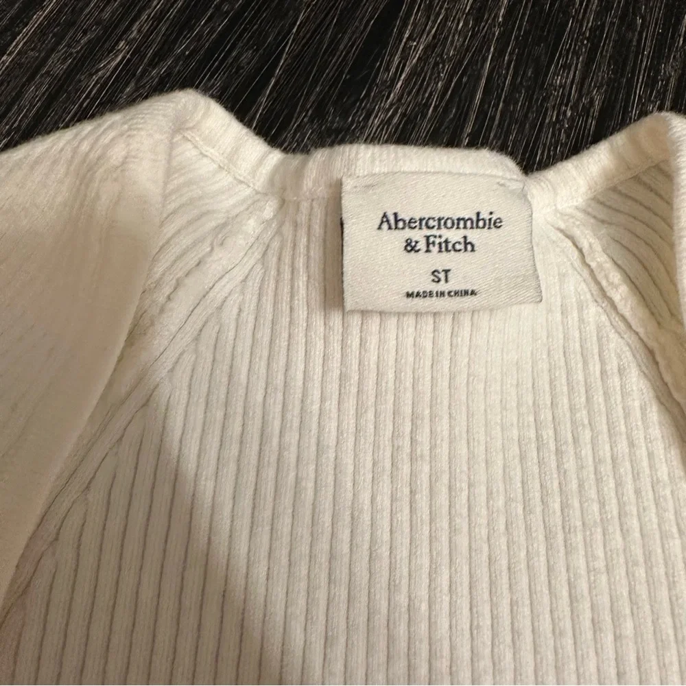 Abercrombie & Fitch Long Sleeve Cutout Maxi Sweater Dress in Cream, Small Tall - Picture 6 of 10